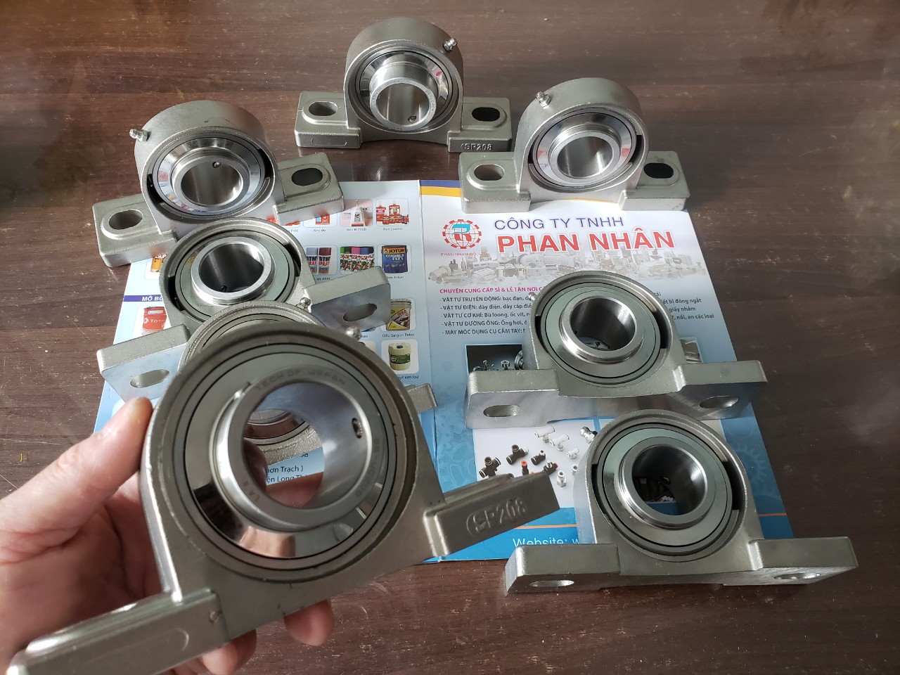 Bạc Đạn, Vòng Bi Gối Đỡ Inox Trục 20mm UCP204 Tại Đồng Nai.
