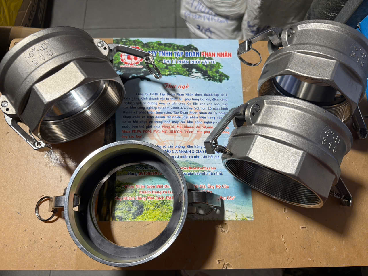 Camlock Inox 316  Đầu D - Khớp Nối Nhanh Đầu Cái Ren Trong Phi 114mm.