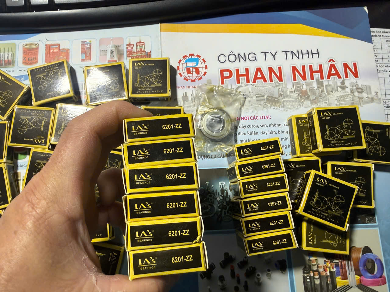 VÒNG BI 6201ZZ LA ( TRỤC 12x32x10 ) DÒNG BI KINH TẾ.
