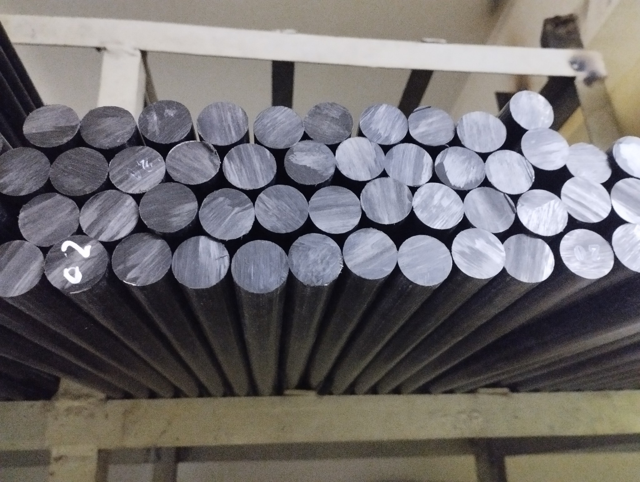 Nhựa POM Cây Tròn Đặc Phi 70mm, 80mm Màu Đen.