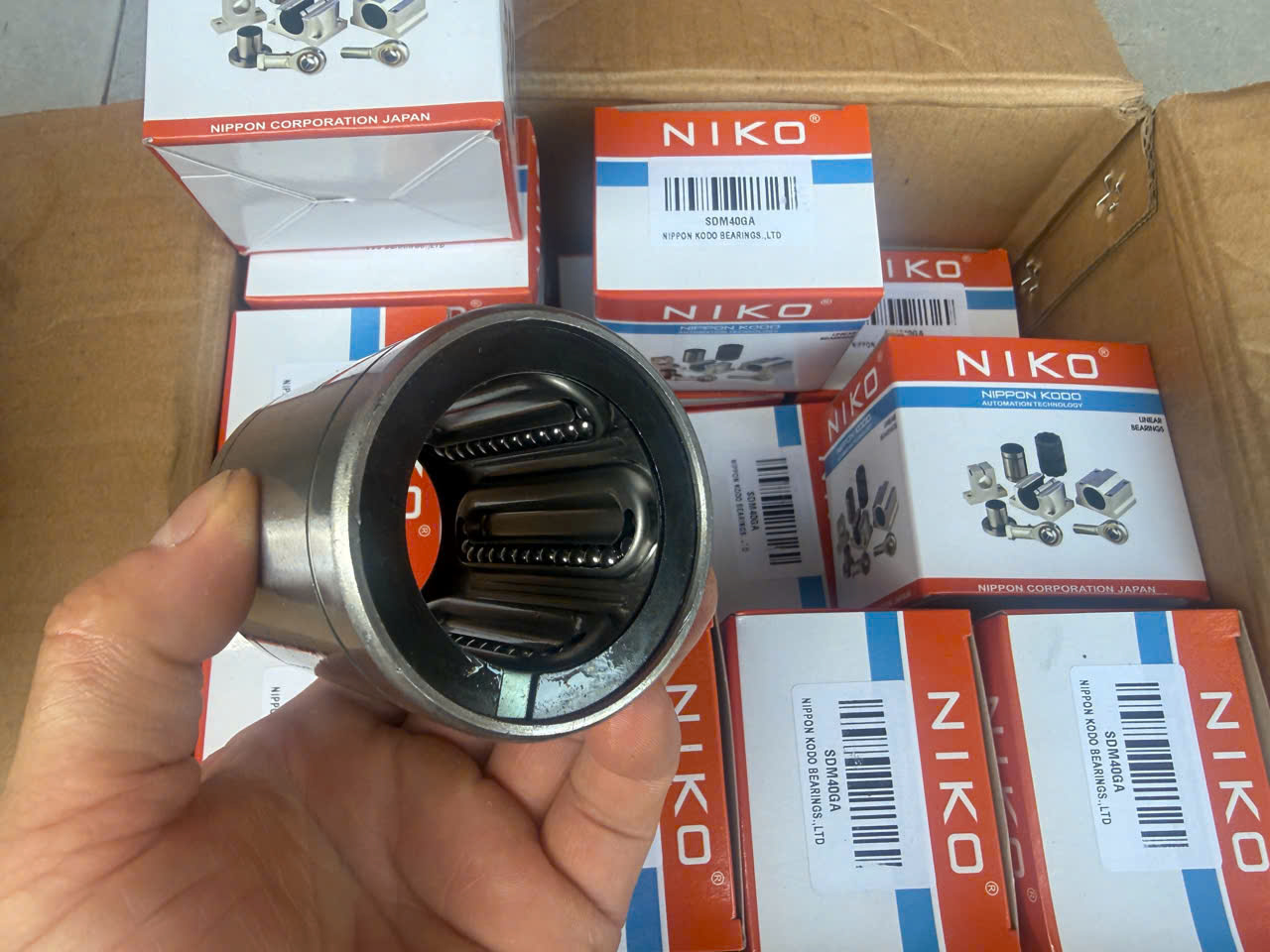 VÒNG BI TRƯỢT NIKO SDM40GA - BẠC ĐẠN TRƯỢT TUYẾN TÍNH.