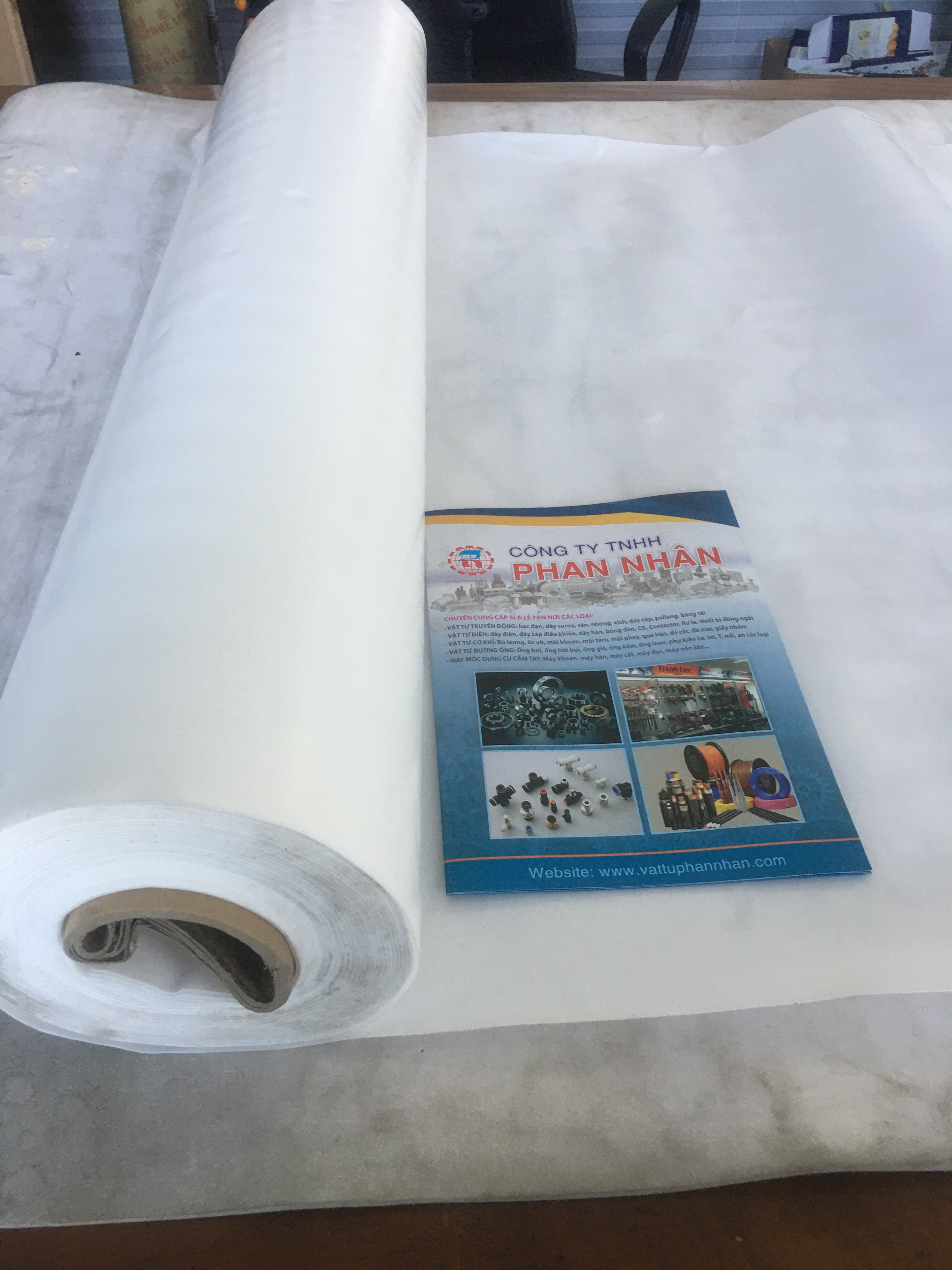 Nhựa Teflon ( PTFE ) Chịu Nhiệt Cao, Dạng Tấm Dày 1mm Khổ 1M.