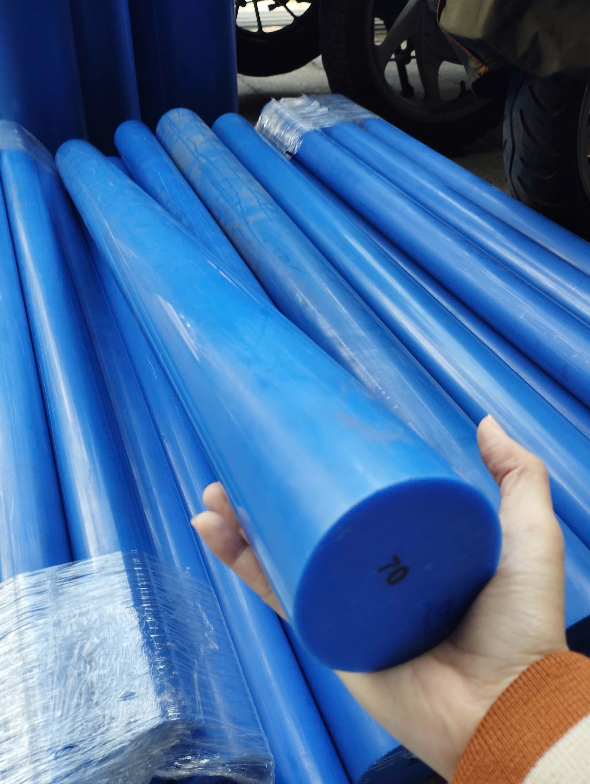 CÂY NHỰA MC TRÒN ĐẶC PHI 65MM, 70MM HÀN QUỐC.